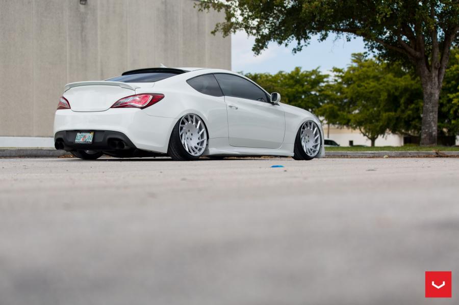  Hyundai Genesis on Vossen Wheels (VLE1) 2017 года  (фото 24 из 29)